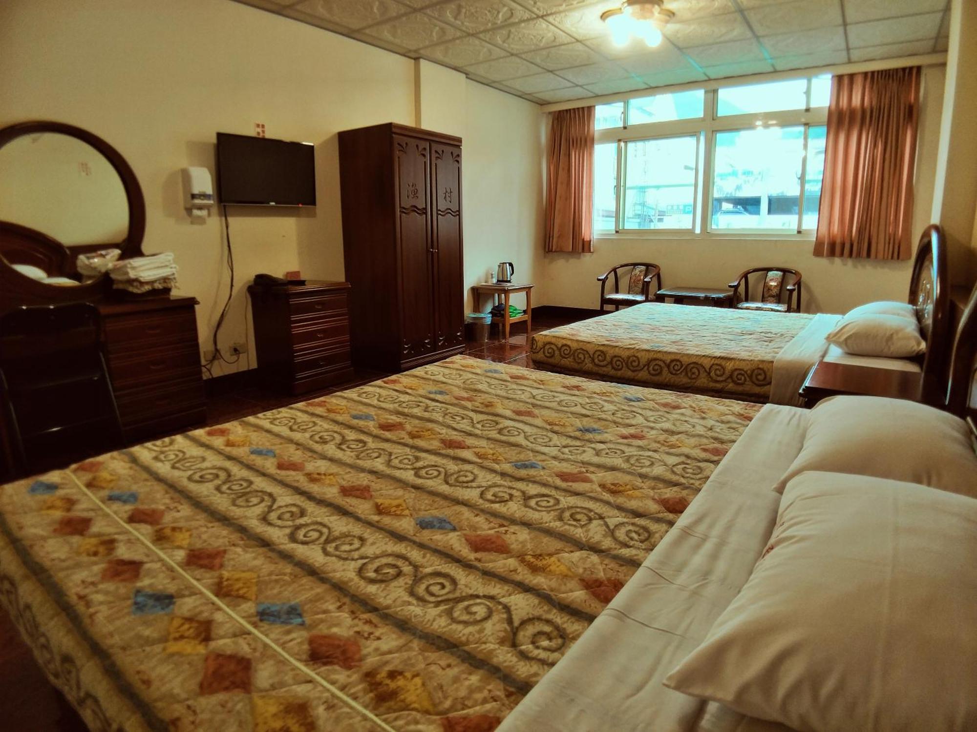 Sun Moon Lake Fisherman Homestay Юйчи Номер фото