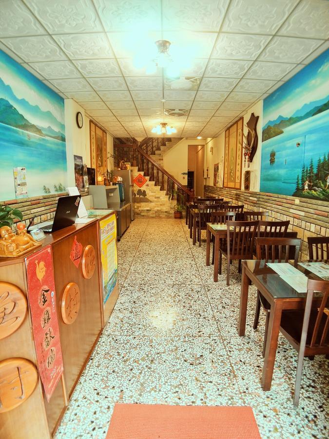 Sun Moon Lake Fisherman Homestay Юйчи Экстерьер фото