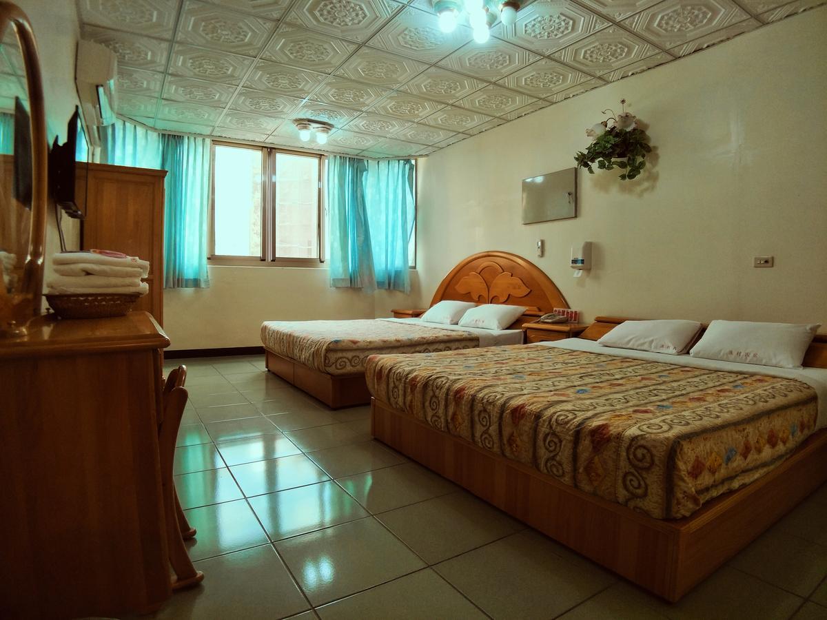Sun Moon Lake Fisherman Homestay Юйчи Экстерьер фото