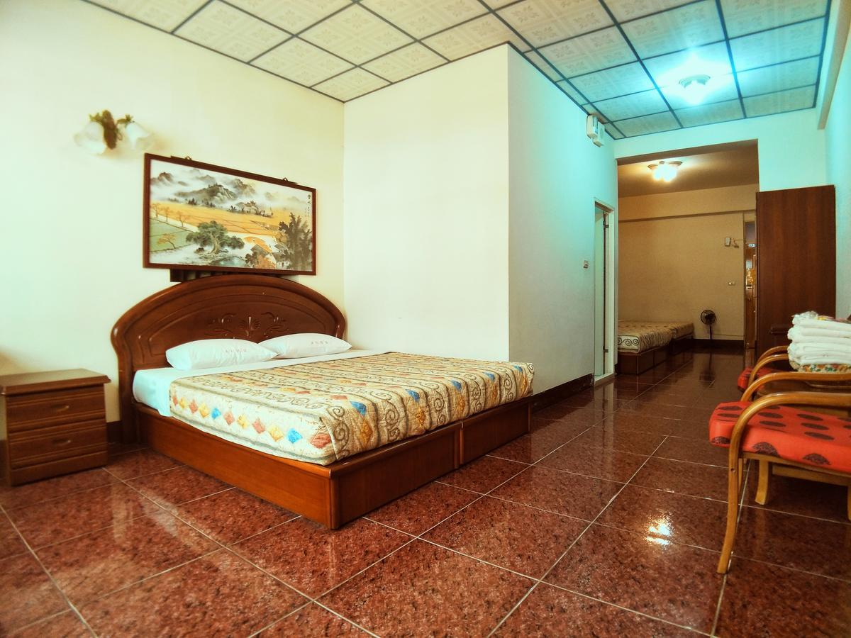 Sun Moon Lake Fisherman Homestay Юйчи Экстерьер фото