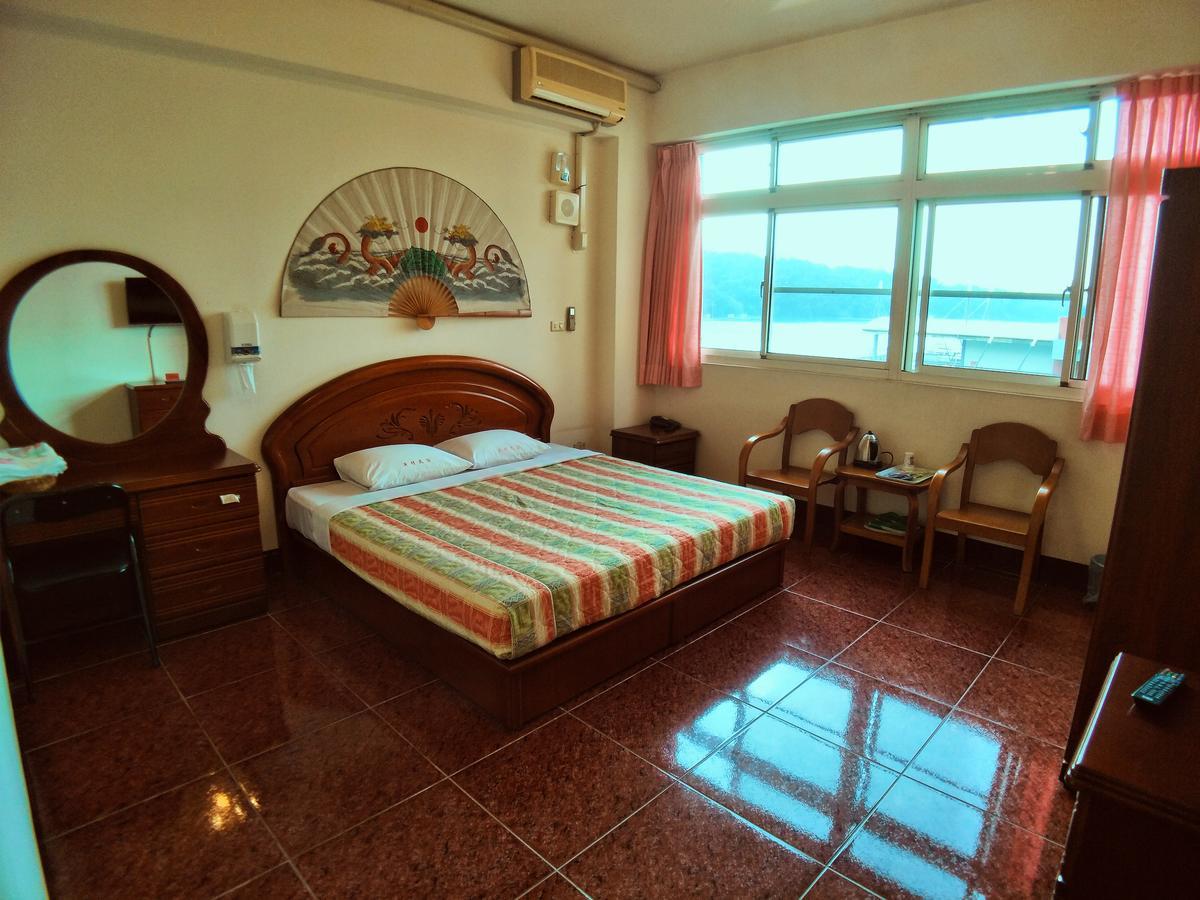 Sun Moon Lake Fisherman Homestay Юйчи Экстерьер фото